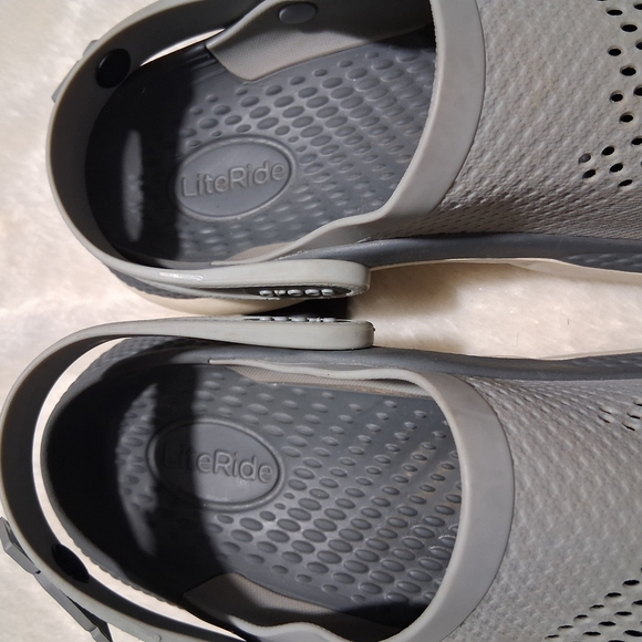 CROCS Gray Sandals Lightweight Perforated Design - Picture 4 of 9